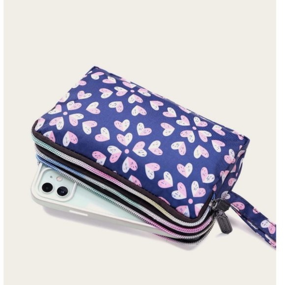 3/30  Women's  Spacious Wallet Wristlet - Picture 1 of 4